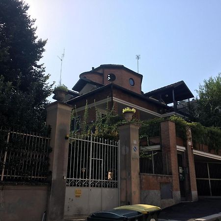 Appartamentino Autonomo Zona Gran Madre Di Dio Turin Extérieur photo